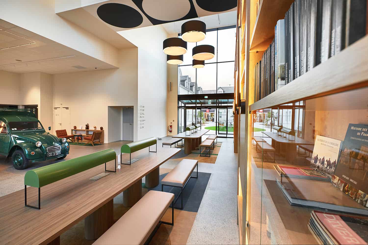 Perspective 3D de la banquette longue du lobby de l'Ibis Styles La Roche-sur-Yon