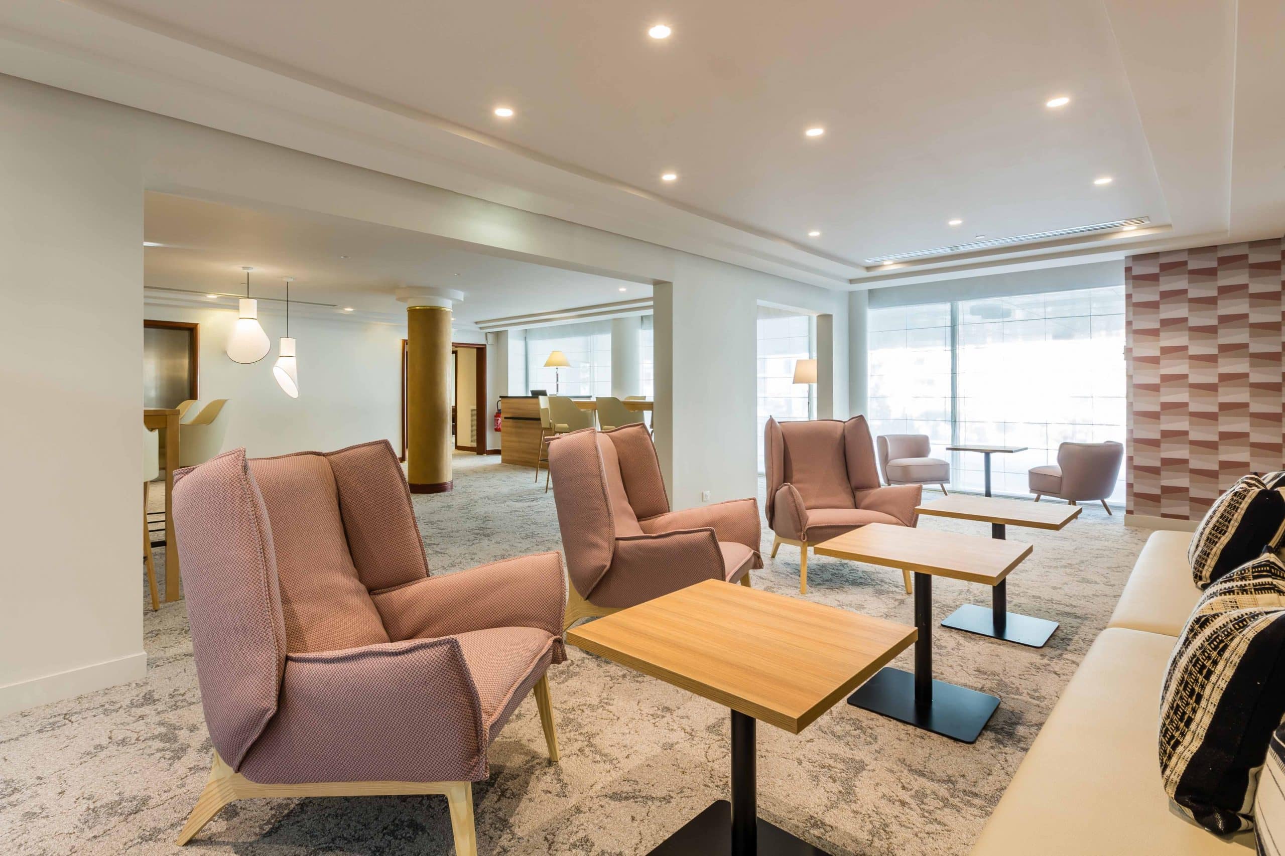 Espace de détente de l'Executive Business Lounge de l'Evergreen Laurel Hôtel