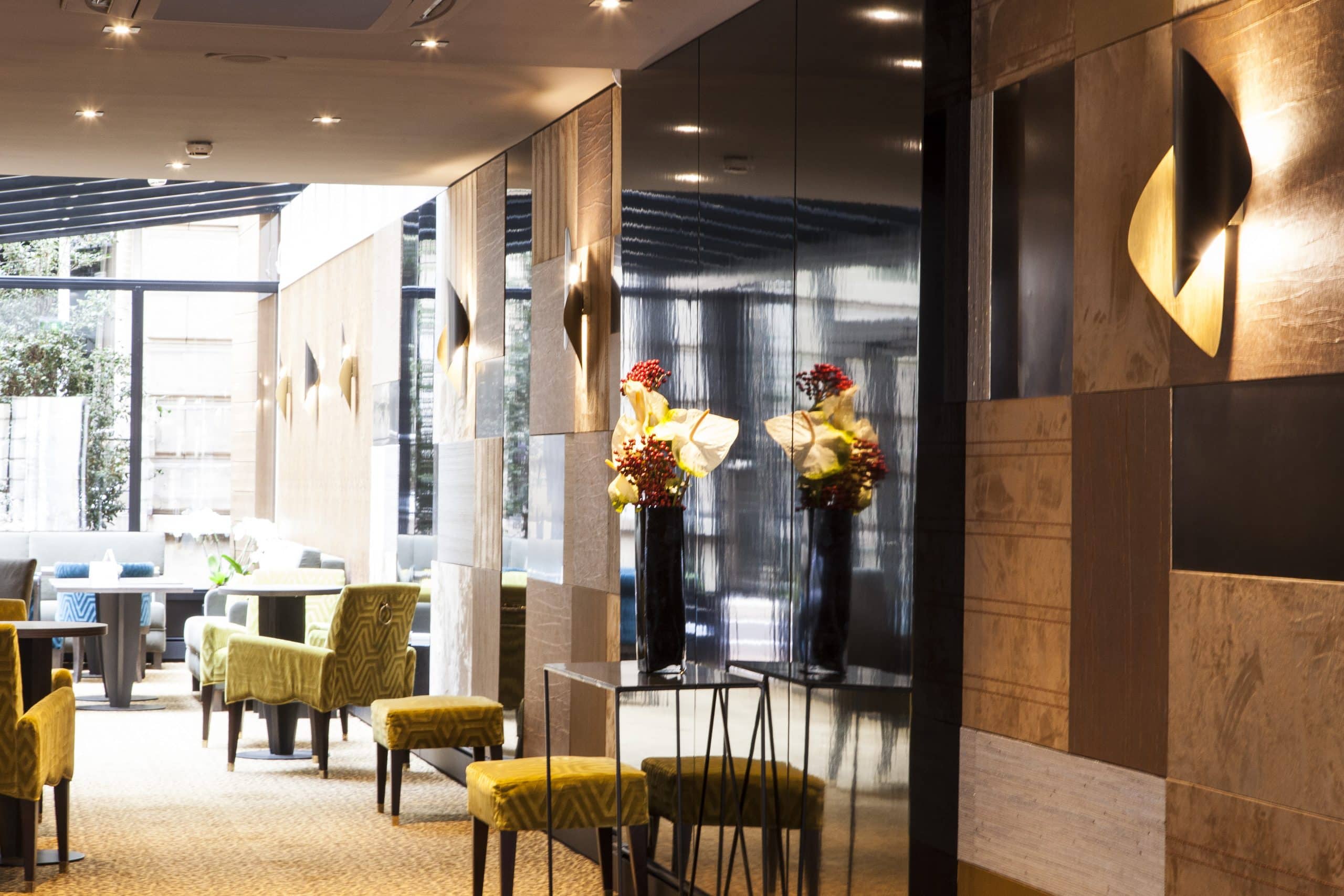 Lobby et espace salon de l'Hôtel Concortel