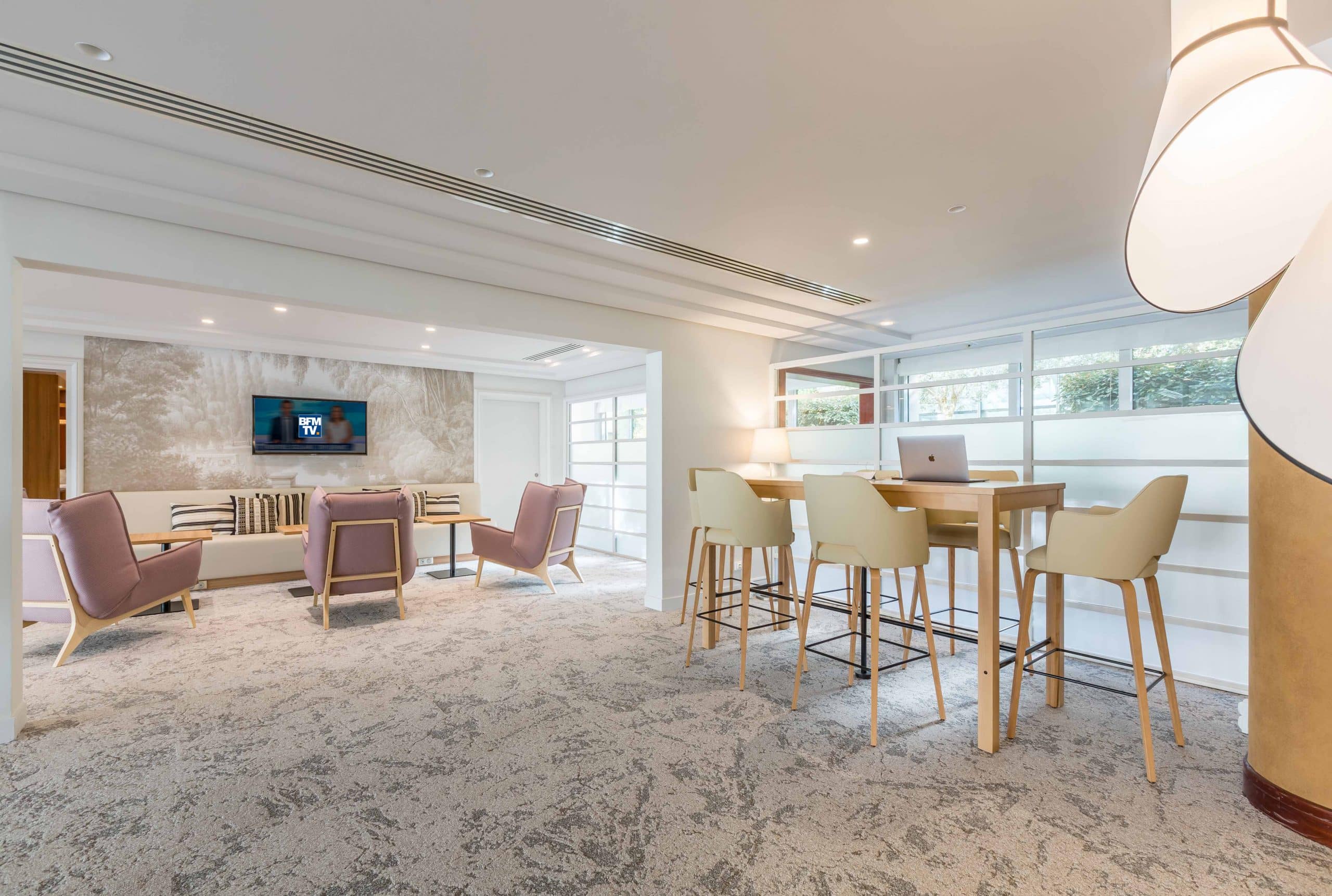 Executive Business Lounge de l'Evergreen Laurel Hôtel à Levallois-Perret