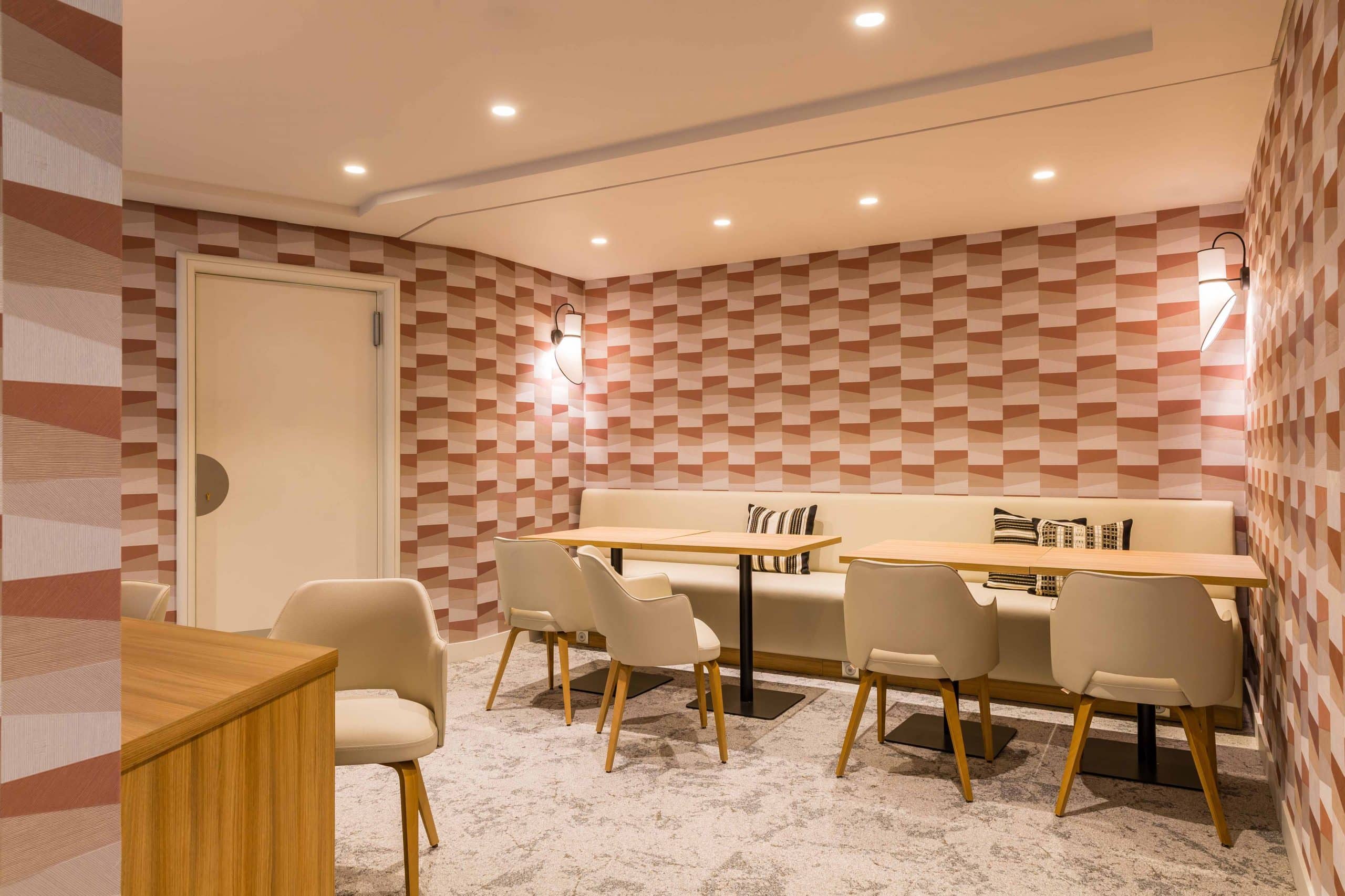 Salle polyvalente de l'Executive Business Lounge de l'Evergreen Laurel Hôtel